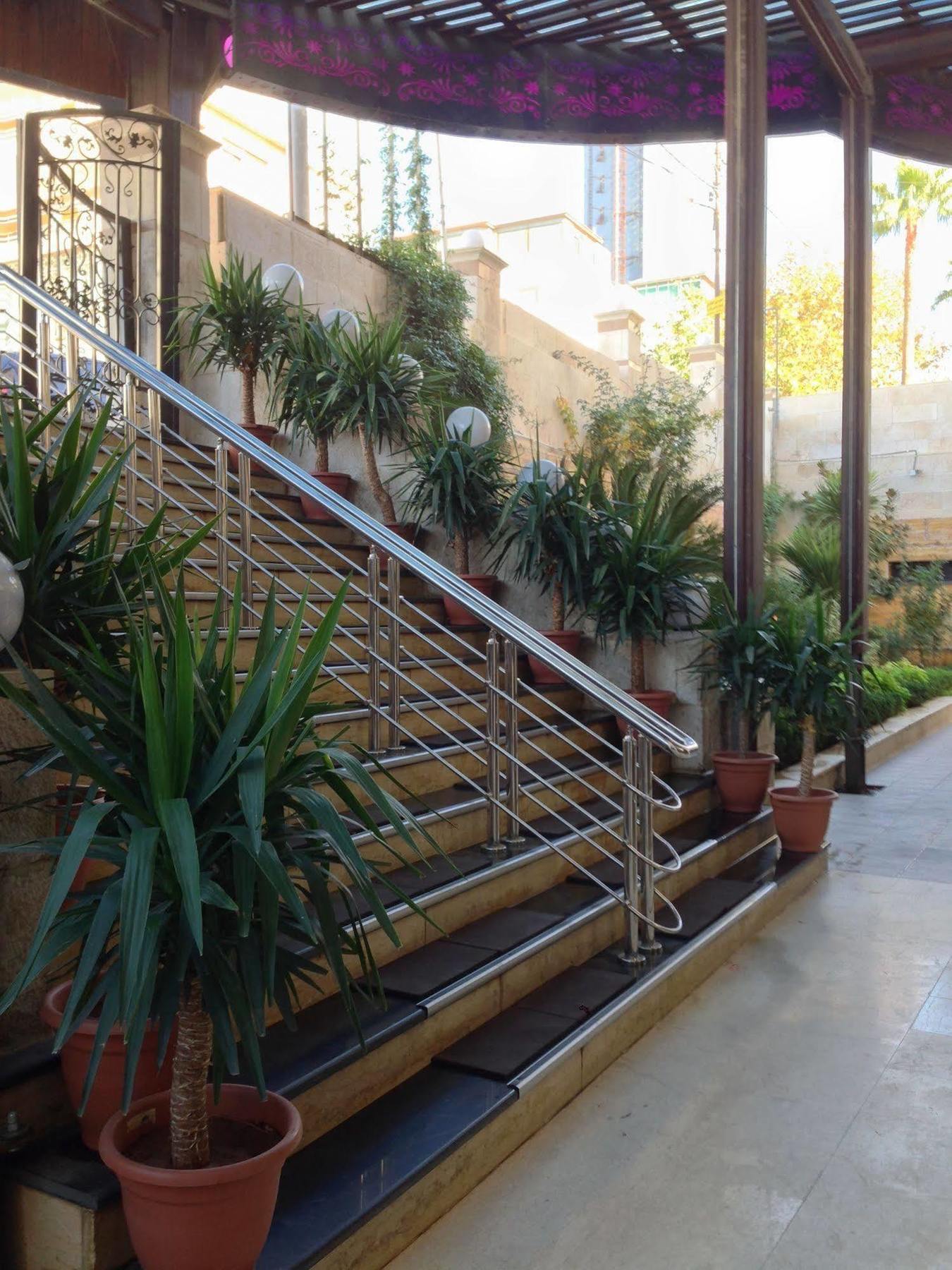 Jad Hotel Suites Amman Zewnętrze zdjęcie